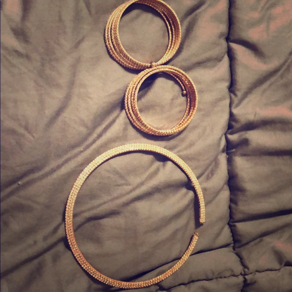 Necklace and bracelets